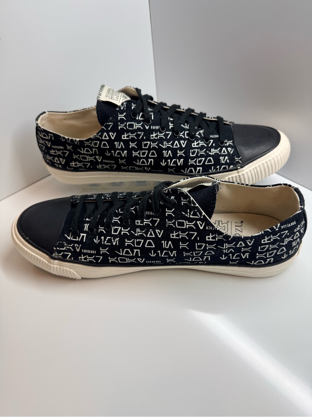 Star Wars x Po-Zu Aurebesh Low Top Canvas Sneakers Black White M10